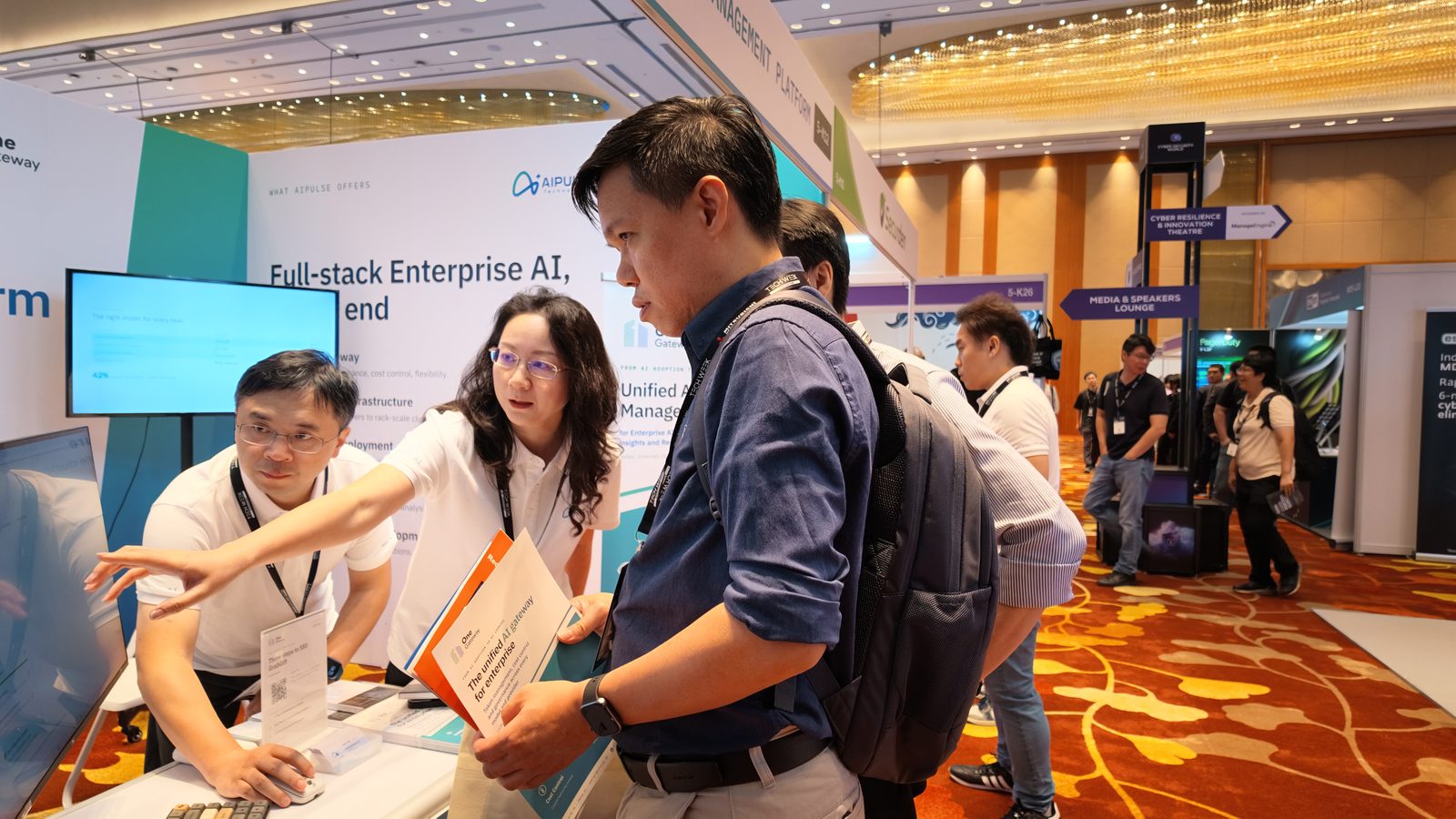 Conversations at the OneGateway demo station